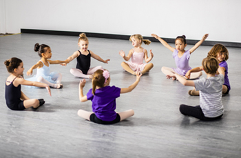 Creative movement class for young dancers 3-7 yyears old